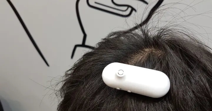 Ontenna haptic hair clip