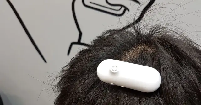 Ontenna haptic hair clip